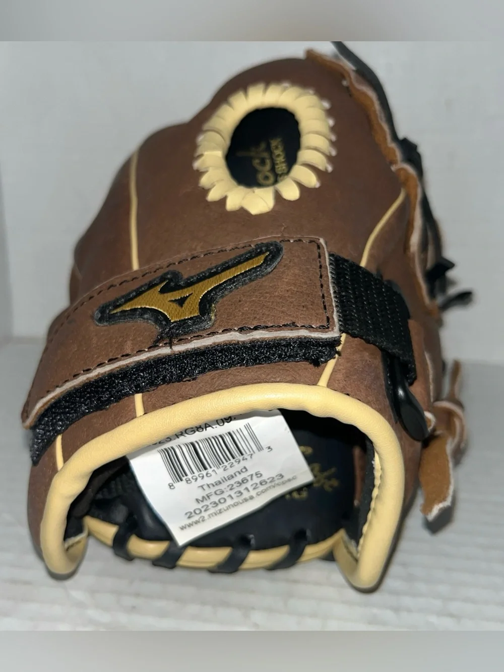 Mizuno GPP 1100Y3 11” Baseball Glove Leather Right Handed Thrower Brown